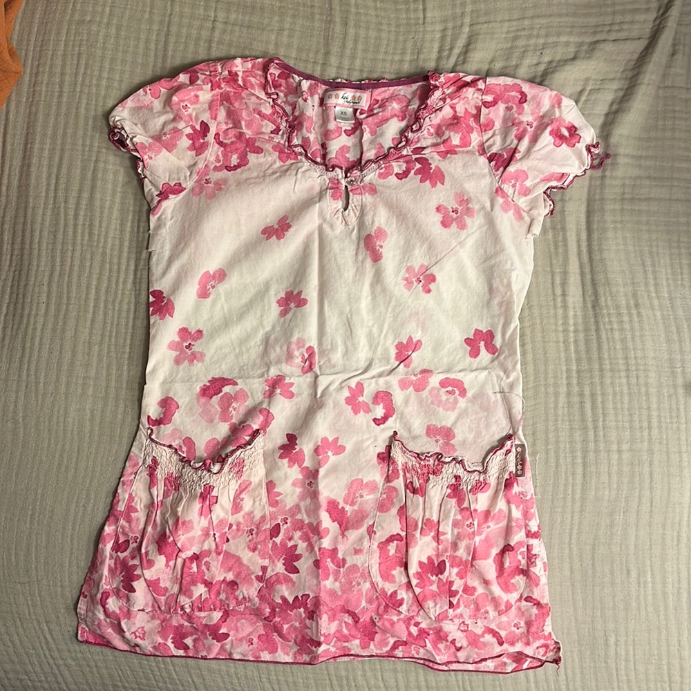 Koi scrub top. Azalea pink. Size XS